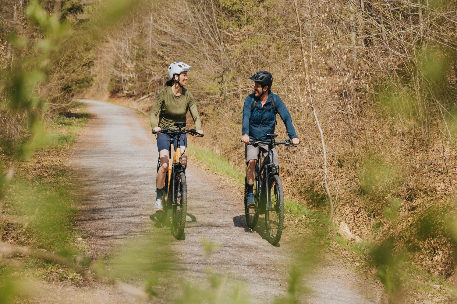 Verhuur van elektrische fietsen en mountainbikes in de Ardèche (fiets en ebike) en avontuurlijke scheppers in de Ardèche. Reis in alle vrijheid met onze begeleide tochten in het hart van het Regionale Natuurpark van de Monts d'Ardèche